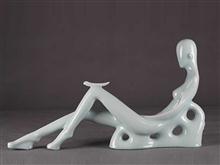 景德镇陶瓷雕塑 静静的守候系列之五